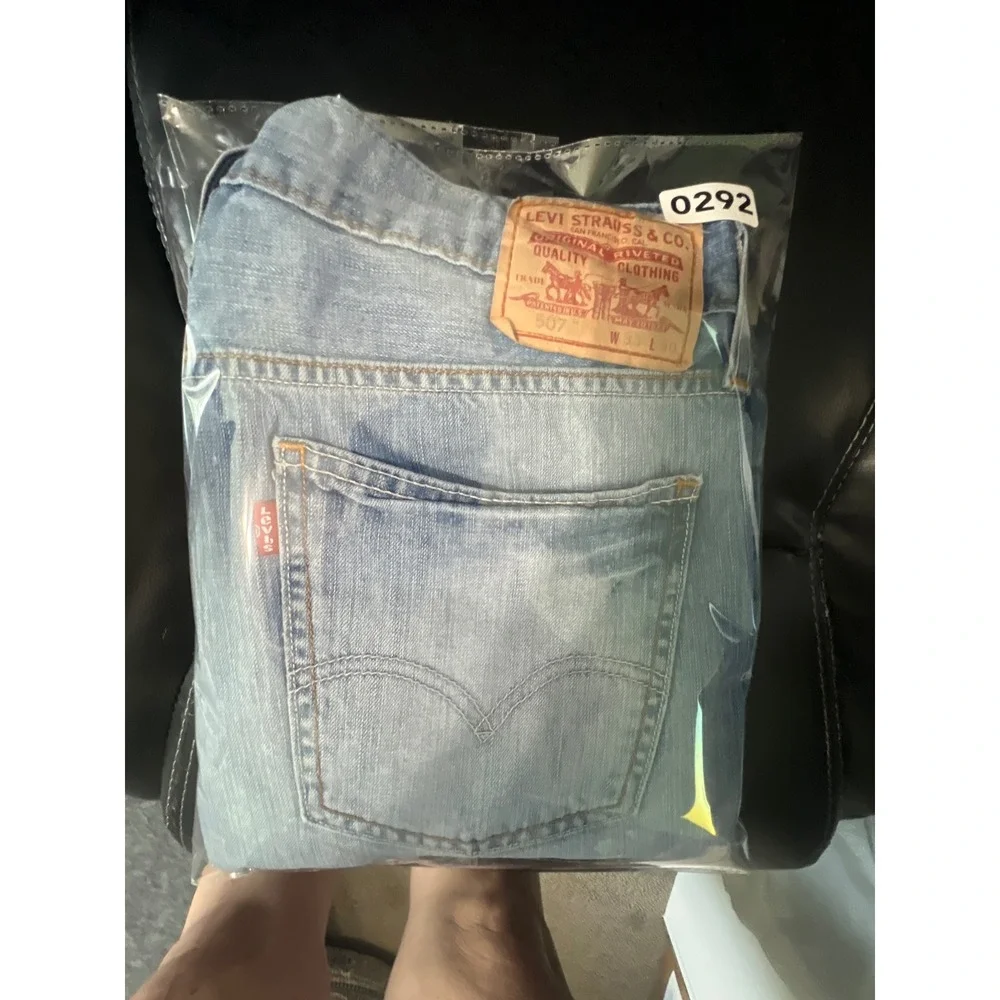 Levis levis 507